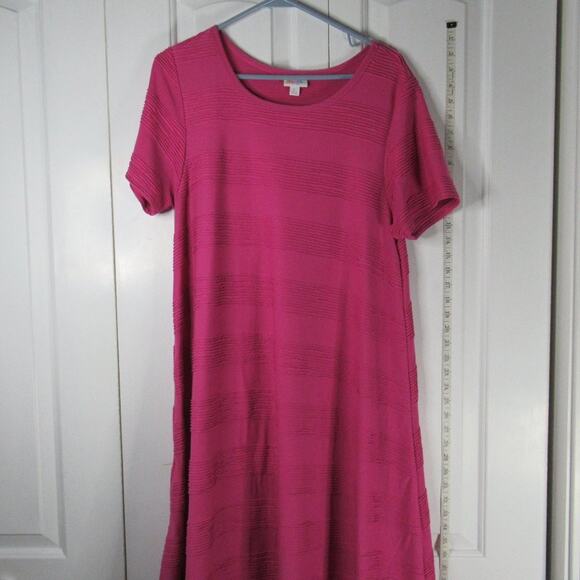 LuLaRoe Dresses & Skirts - Fuchsia LuLaRoe Dress